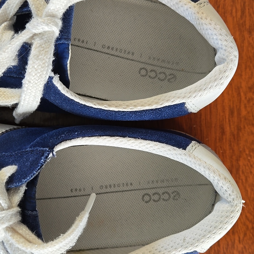 Ecco Women's Street Lite Retro Sneakers Blue Suede size 41 - Picture 6 of 10